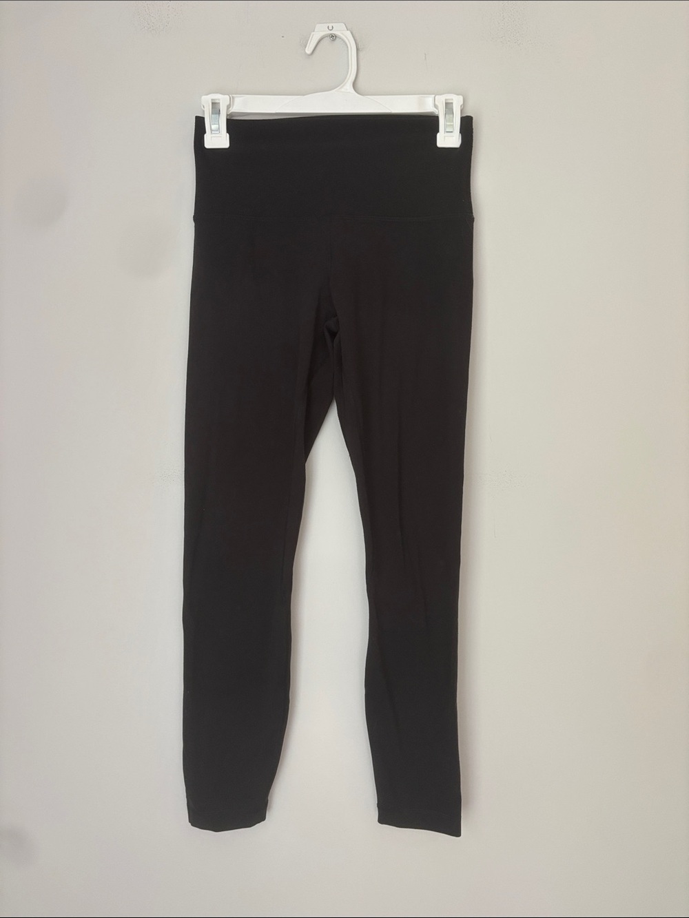 Lululemon Black High Rise 25in Align Leggings Size 6